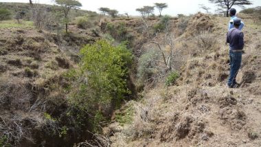 水食によりできた谷（エチオピア連邦民主共和国・ナズレト）